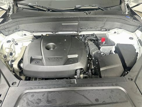 Used 2019 Volvo XC90 T6 Momentum w/ Protection Package Premier AWD/4WD image 9