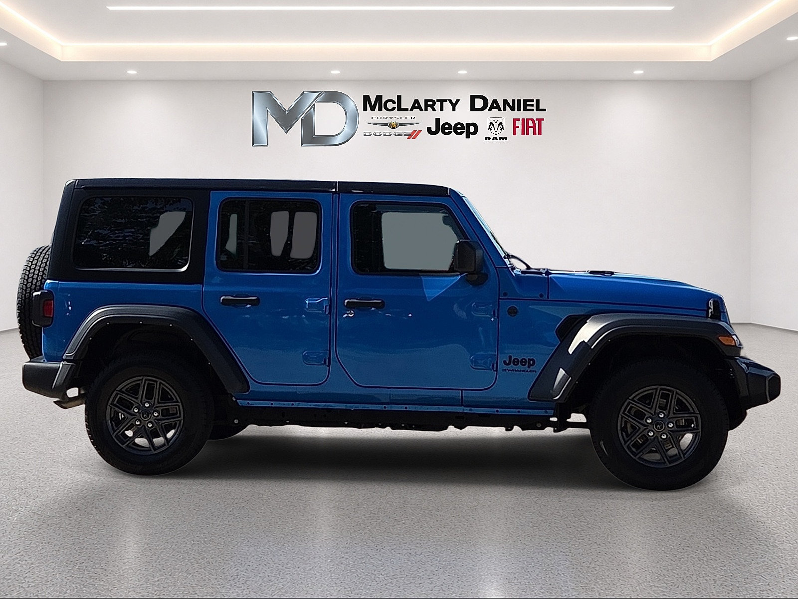 Used 2024 Jeep Wrangler Unlimited Sport AWD/4WD image 6
