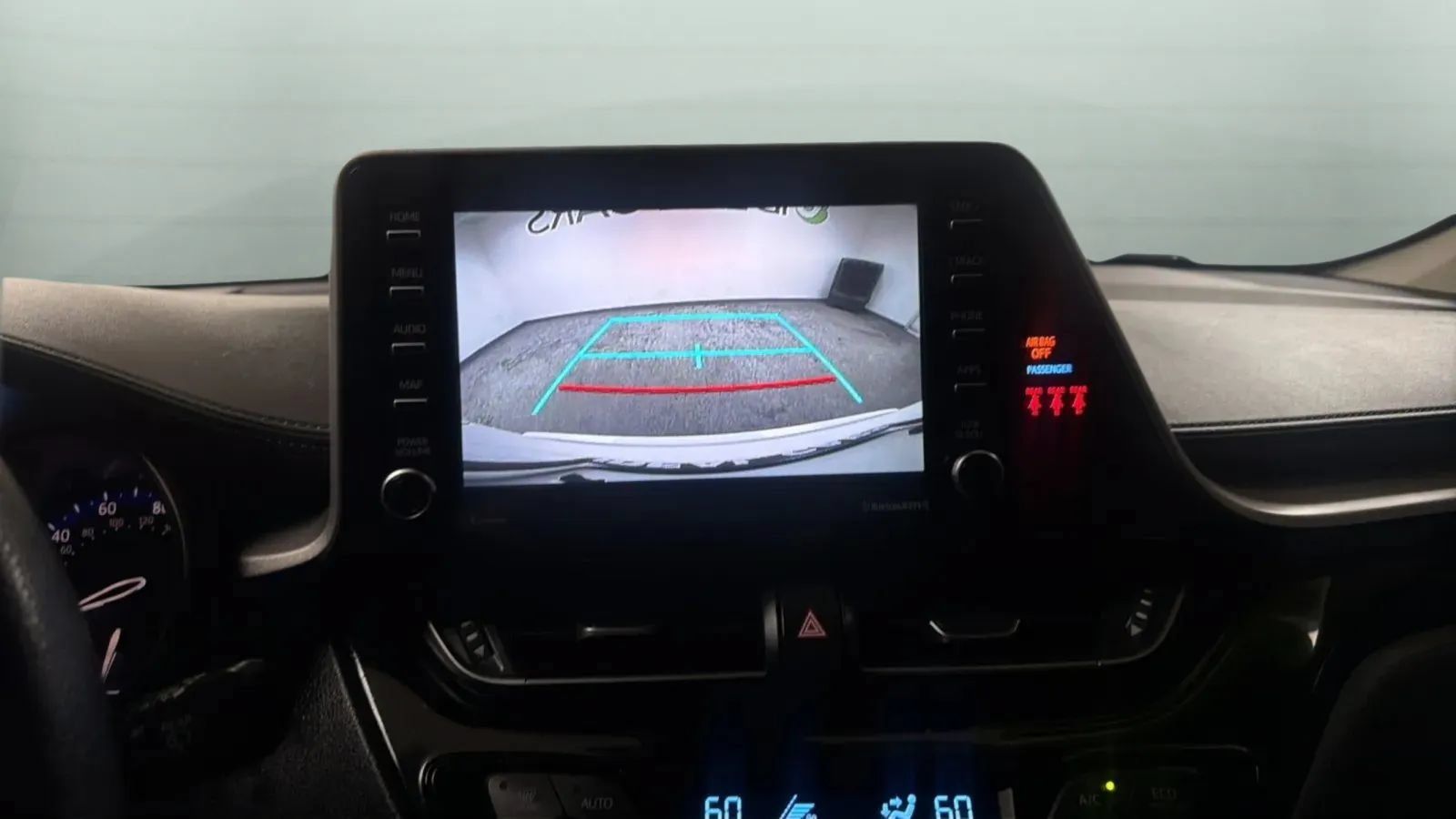 Used 2020 Toyota C-HR LE FWD image 14