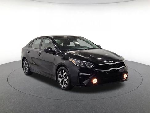 Used 2021 Kia Forte LXS FWD image 3
