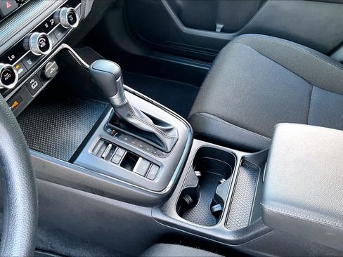 Used 2024 Honda CR-V LX image 16