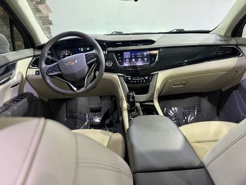 Used 2020 Cadillac XT6 Premium Luxury FWD image 27