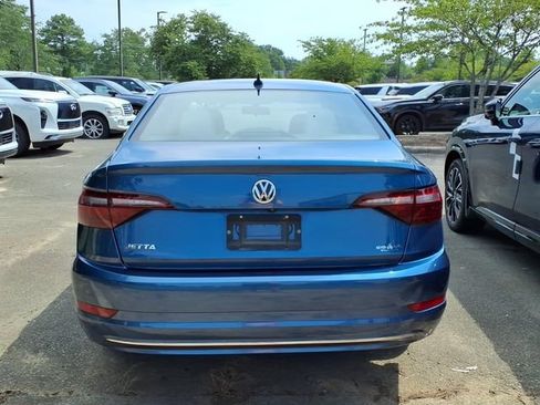 Used 2020 Volkswagen Jetta SE w/ SE Cold Weather Package FWD image 7