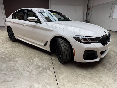Certified 2022 BMW 540i xDrive w/ M Sport Package image 7