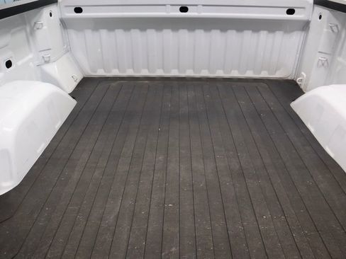 Used 2023 Chevrolet Silverado 1500 LT AWD/4WD image 14