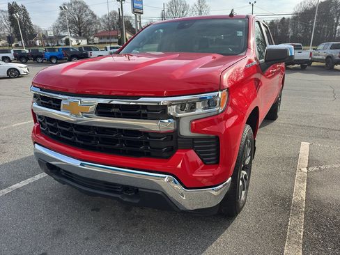 Used 2023 Chevrolet Silverado 1500 LT image 1