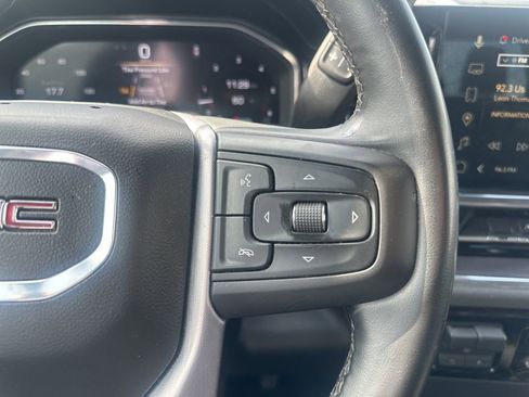 Used 2025 GMC Sierra 1500 SLT image 28