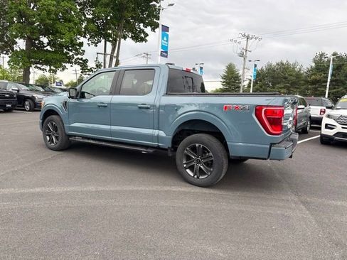 Used 2022 Ford Explorer XLT w/ Equipment Group 202A AWD/4WD image 4