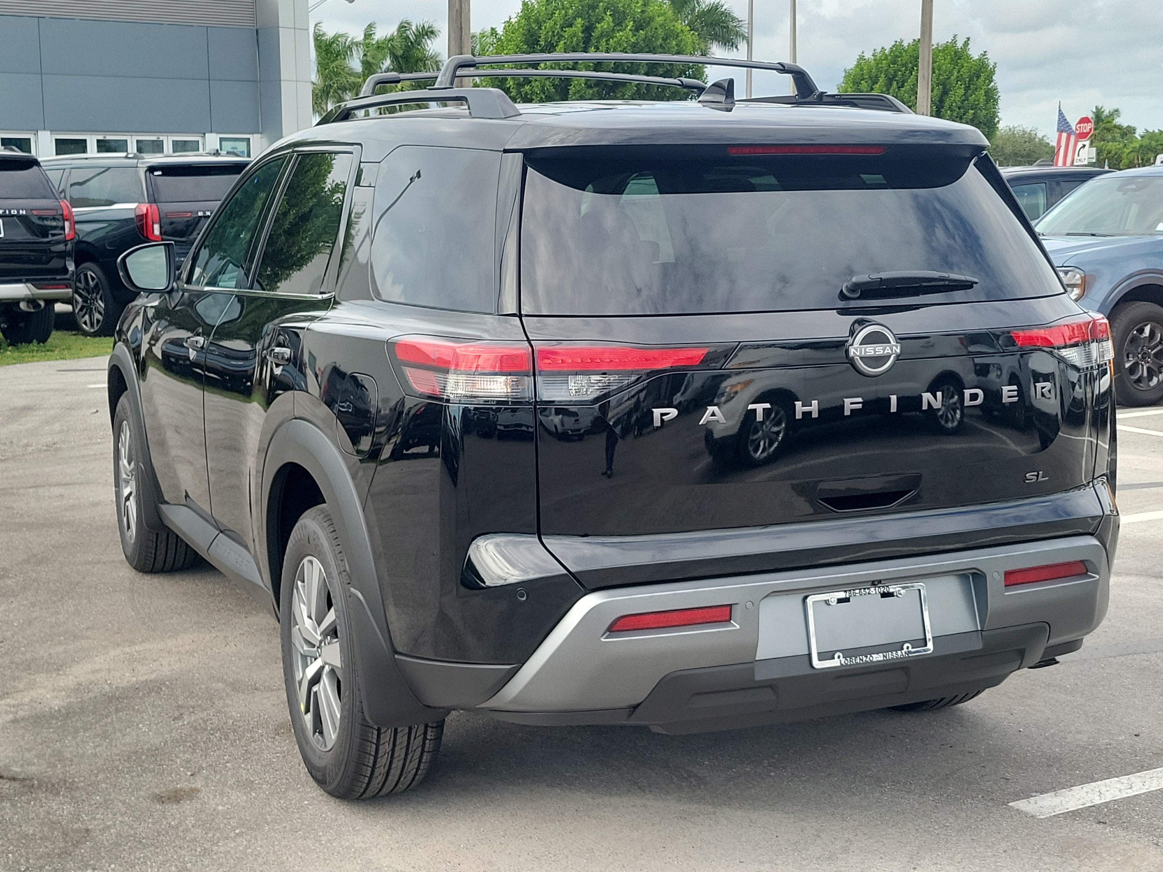 New 2026 Nissan Pathfinder SL FWD image 6