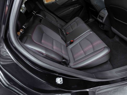 Used 2023 Chevrolet Equinox RS image 16