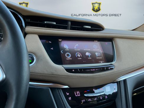 Used 2017 Cadillac XT5 Platinum w/ Driver Assist Package image 14