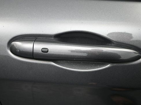 Used 2021 Jeep Cherokee Trailhawk image 8