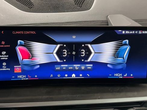 Used 2024 BMW X5 xDrive50e image 21