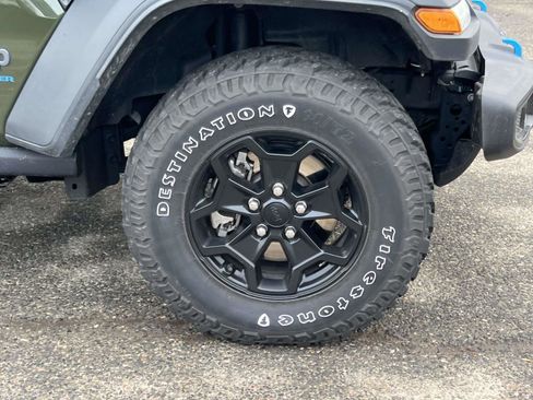 Used 2023 Jeep Wrangler Unlimited w/ Cold Weather Group image 7