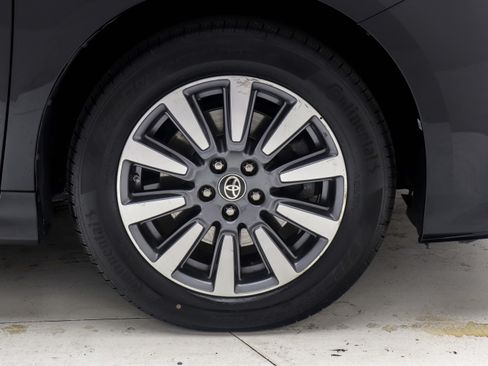 Used 2020 Toyota Sienna LE AWD/4WD image 29