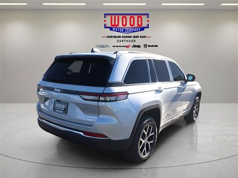 New 2025 Jeep Grand Cherokee Limited image 3