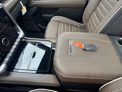 New 2026 GMC Yukon Denali Ultimate AWD/4WD image 20