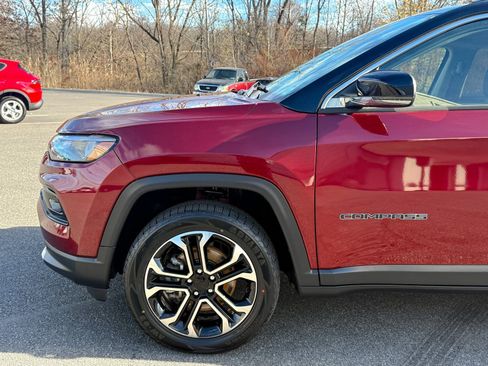 Used 2022 Jeep Compass Limited image 10