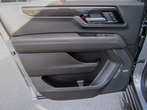 New 2026 GMC Yukon XL Elevation image 15