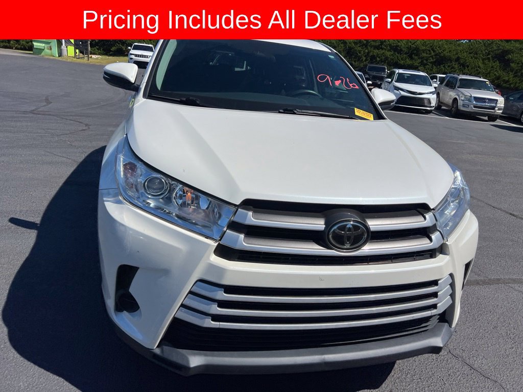 Used 2017 Toyota Highlander LE FWD image 17