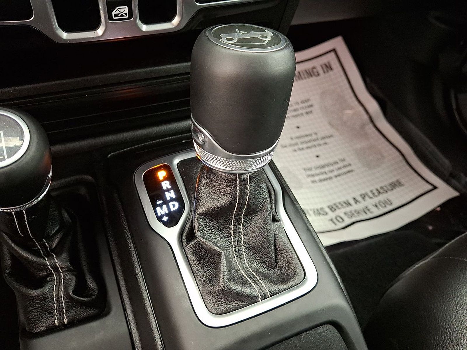 Used 2018 Jeep Wrangler Unlimited Sahara w/ Cold Weather Group AWD/4WD image 15