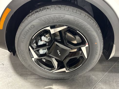 New 2026 Kia Sportage EX AWD/4WD image 2