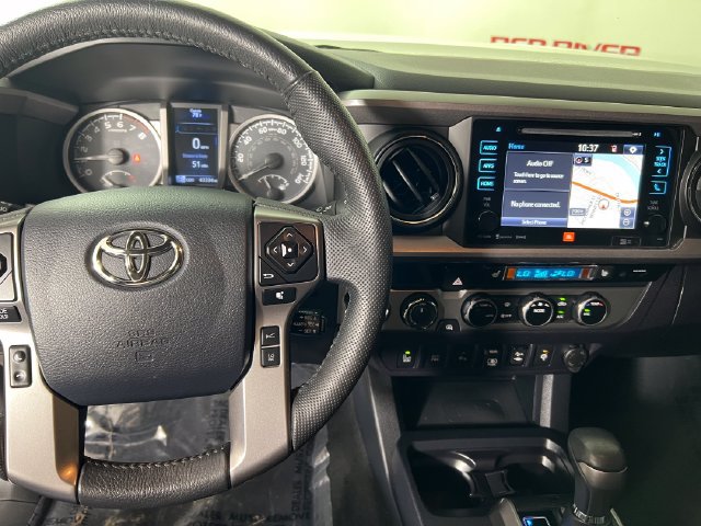 Used 2018 Toyota Tacoma Limited AWD/4WD image 17