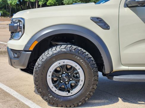 Used 2025 Ford Ranger Raptor AWD/4WD image 8