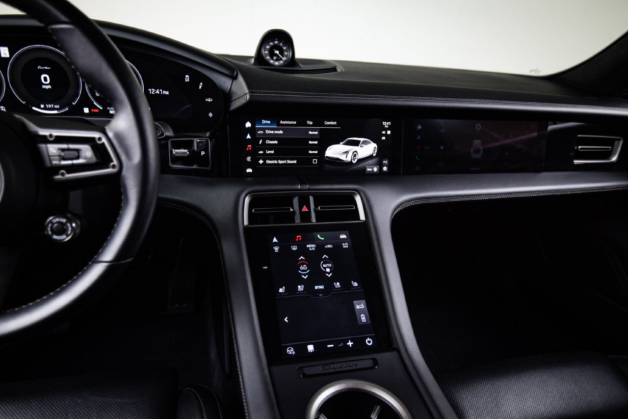 Certified 2025 Porsche Taycan Turbo AWD/4WD image 20