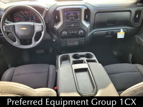 Used 2024 Chevrolet Silverado 2500 Custom w/ Custom Value Package image 8