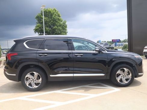 Used 2023 Hyundai Santa Fe SEL w/ Premium Package FWD image 4