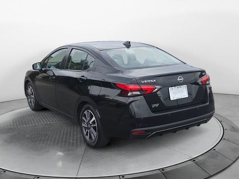 Used 2023 Nissan Versa SV FWD image 3