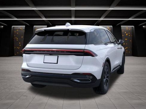 New 2026 Lincoln Nautilus Premier AWD/4WD image 8