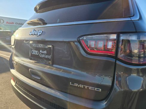 Used 2023 Jeep Compass Limited image 15