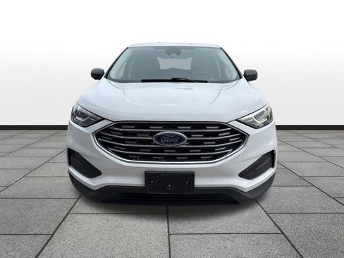 Used 2019 Ford Edge SE image 2