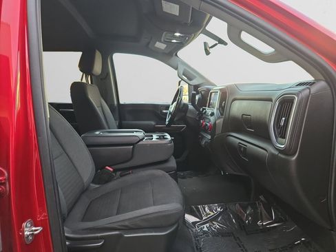 Used 2022 Chevrolet Silverado 2500 LT w/ Convenience Package image 17