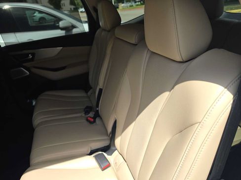 Certified 2025 Acura MDX FWD w/ Technology Package image 9