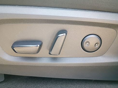 New 2026 Nissan Pathfinder SV image 25