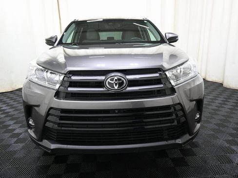 Used 2019 Toyota Highlander Limited image 2