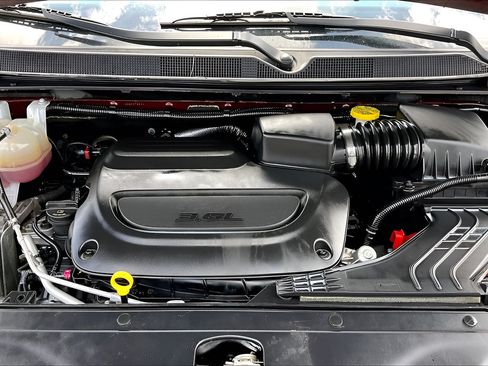 Certified 2023 Chrysler Pacifica Touring-L FWD image 31