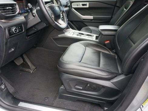 Used 2024 Ford Explorer Limited image 28