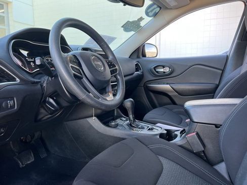 Used 2021 Jeep Cherokee Latitude image 13