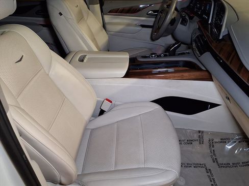 Certified 2024 Cadillac Escalade Premium Luxury Platinum image 26