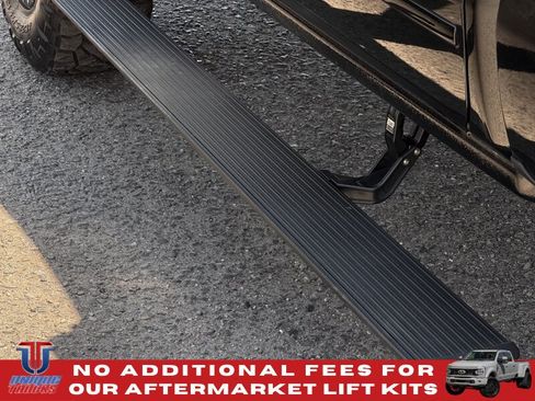 Used 2019 Chevrolet Silverado 2500 LT w/ Midnight Edition AWD/4WD image 7