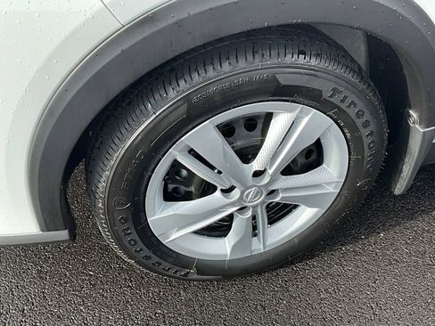 Certified 2025 Nissan Kicks Play S image 28