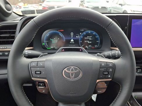 New 2026 Toyota Crown Signia Limited image 18