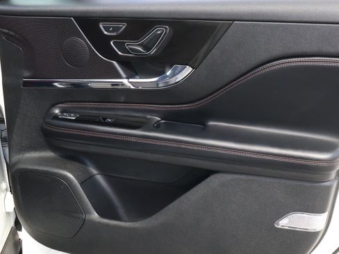 Used 2023 Lincoln Corsair Reserve FWD image 18