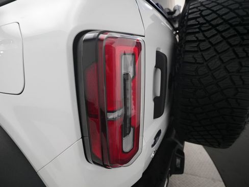 Used 2023 Ford Bronco Wildtrak AWD/4WD image 31
