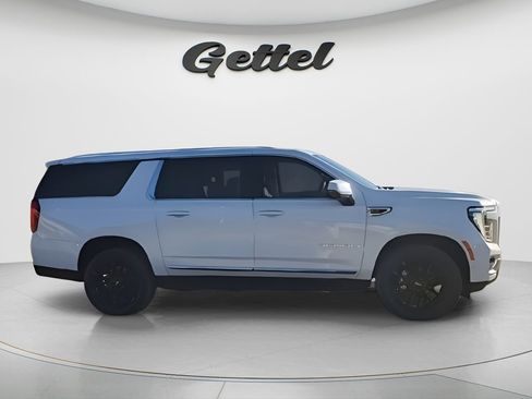 New 2026 GMC Yukon XL Denali image 9
