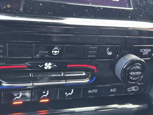 Used 2023 Jeep Grand Cherokee Altitude image 30